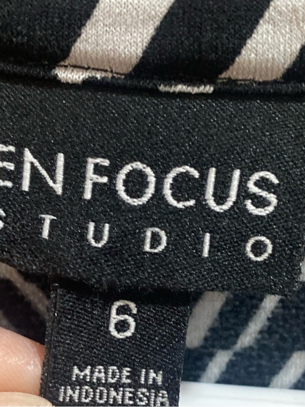 Enfocus Studio Black & White Geometric Short-Sleeve Shirt Dress - Picture 5 of 6